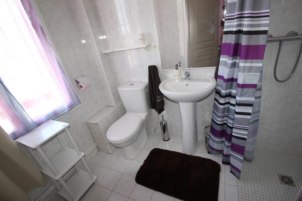 Bed and Breakfast Domaine Des Roses Vaudelnay Exterior foto